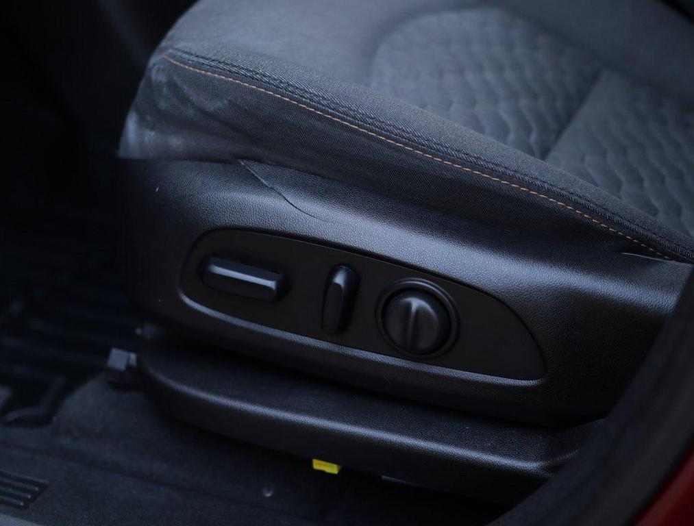used 2018 Chevrolet Equinox car, priced at $16,970