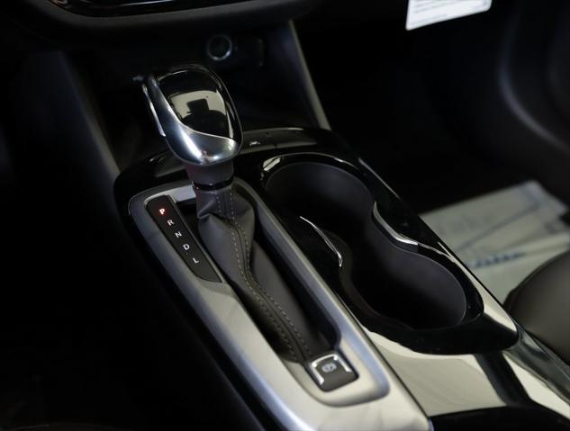 new 2025 Buick Envista car, priced at $27,470