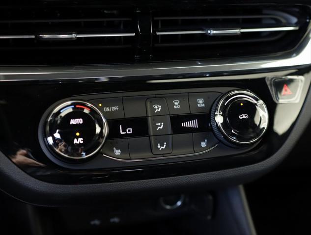 new 2025 Buick Envista car, priced at $27,470