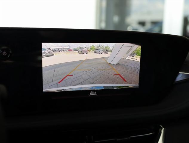 new 2025 Buick Envista car, priced at $27,470
