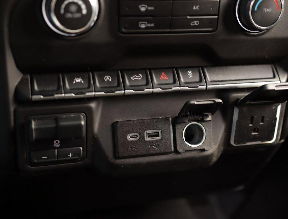 used 2024 Chevrolet Silverado 1500 car, priced at $38,970