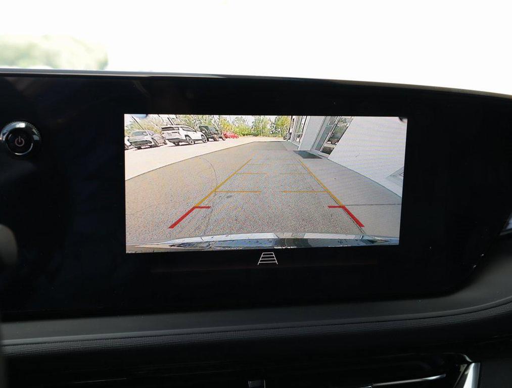 new 2025 Buick Envista car, priced at $29,590