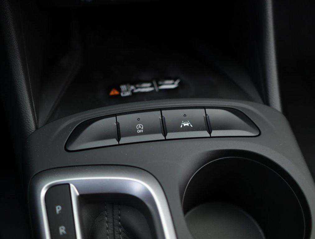 new 2025 Buick Envista car, priced at $26,850