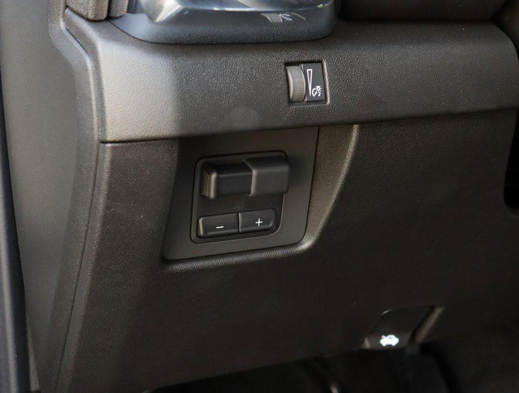 new 2025 GMC Canyon car, priced at $41,375
