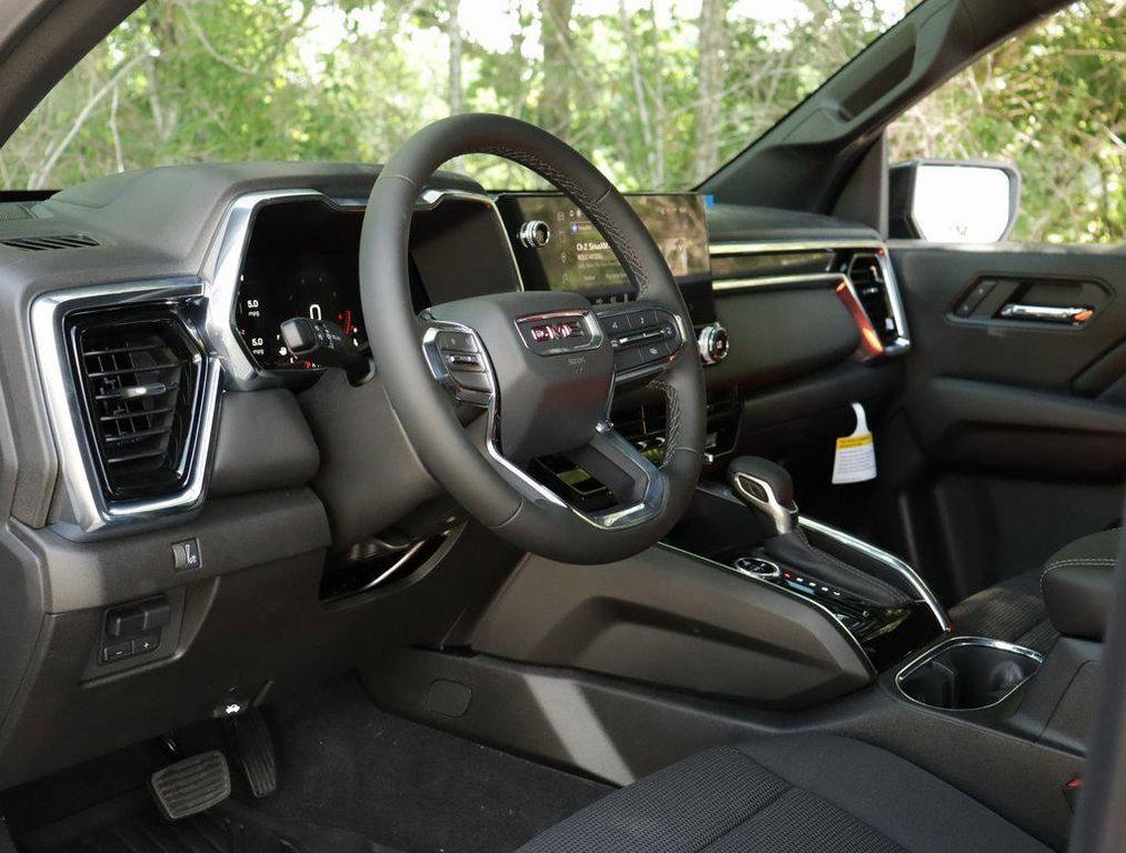 new 2025 GMC Canyon car, priced at $41,375