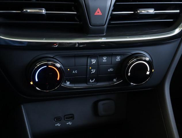 new 2025 Buick Encore GX car, priced at $27,420