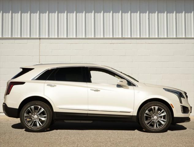 new 2025 Cadillac XT5 car, priced at $60,990