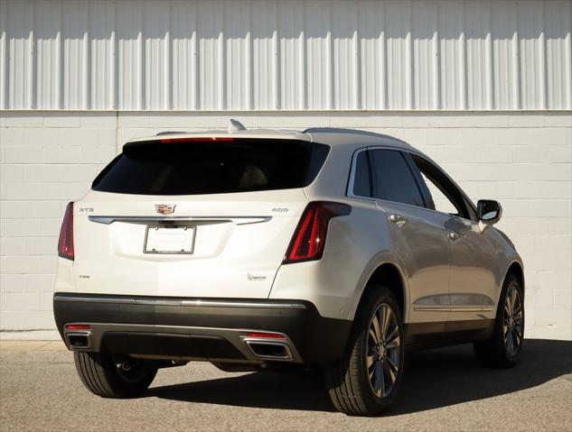 new 2025 Cadillac XT5 car, priced at $60,990