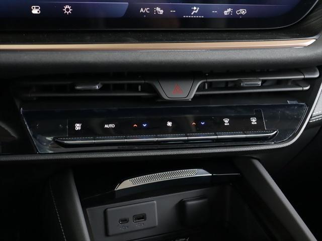 new 2025 Buick Envision car, priced at $39,033