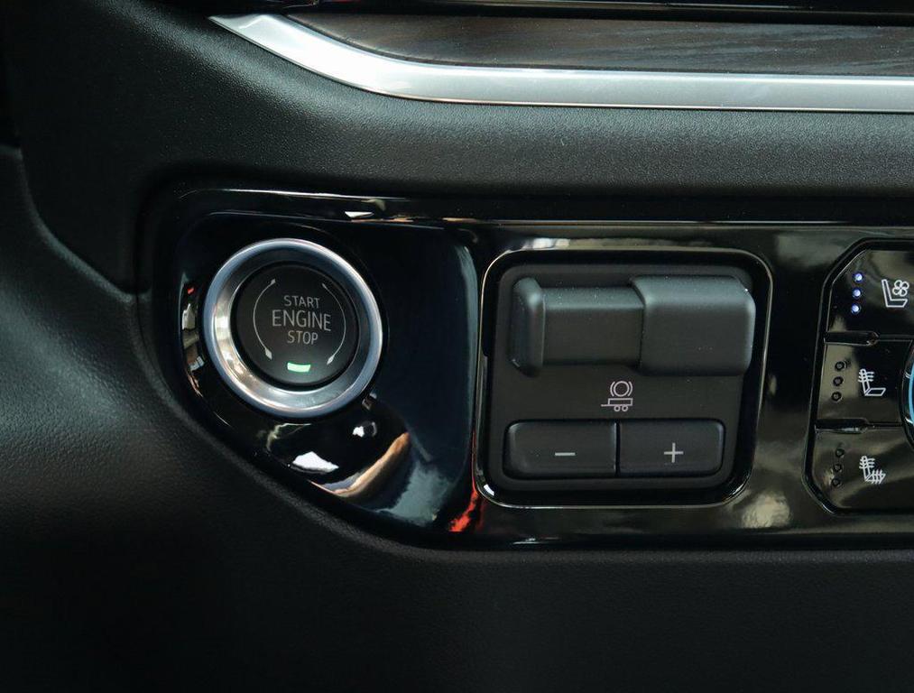 new 2025 GMC Sierra 2500 car, priced at $68,075
