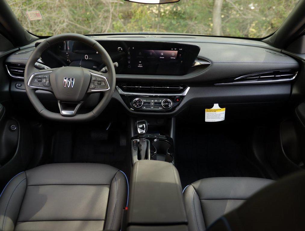 new 2025 Buick Envista car, priced at $28,599