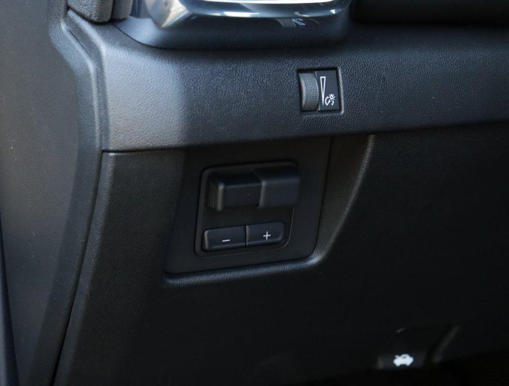 new 2025 GMC Canyon car, priced at $41,375