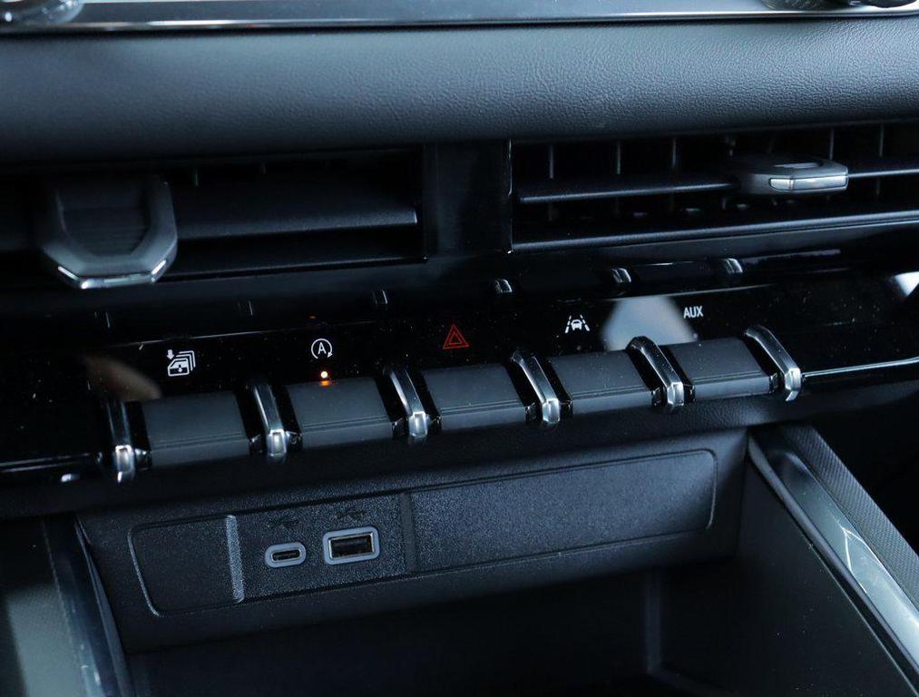 new 2025 GMC Canyon car, priced at $41,375