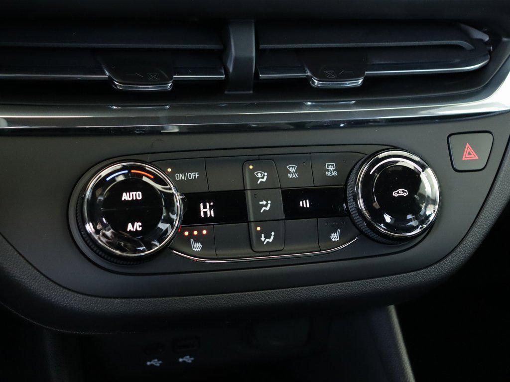new 2025 Buick Envista car, priced at $25,730