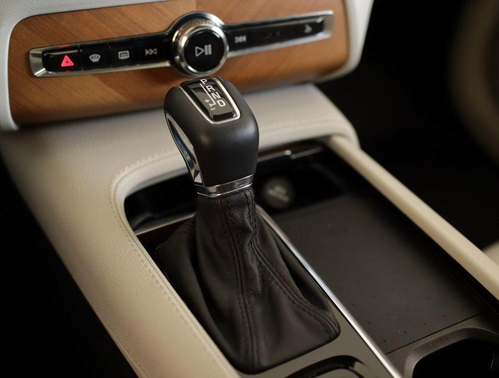 used 2022 Volvo XC90 car, priced at $36,970