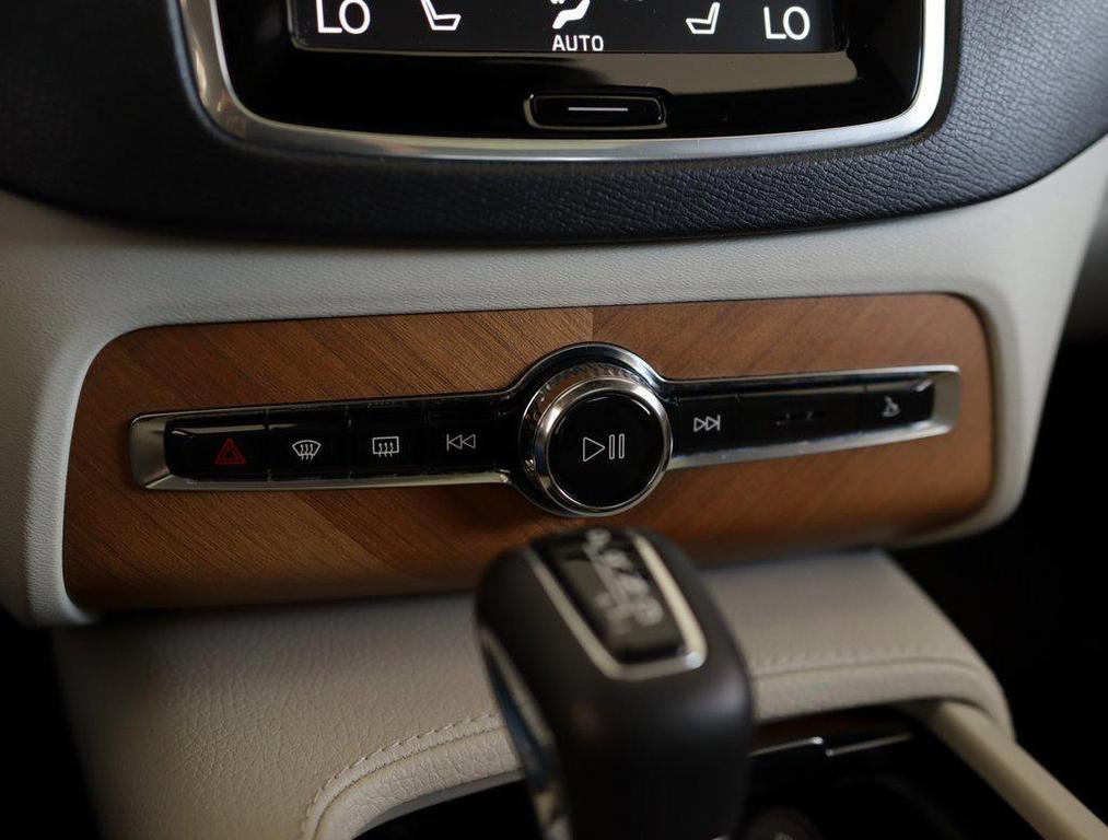 used 2022 Volvo XC90 car, priced at $36,970