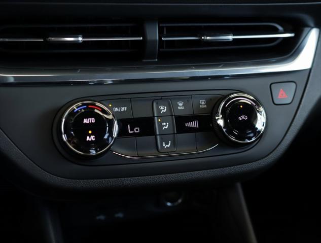new 2025 Buick Envista car, priced at $24,580