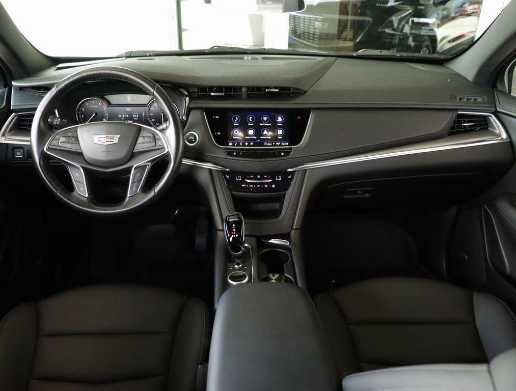 used 2023 Cadillac XT5 car, priced at $31,993