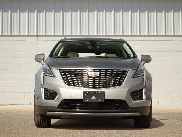 new 2025 Cadillac XT5 car