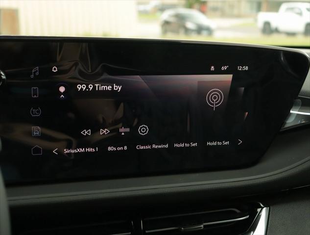 new 2025 Buick Envista car, priced at $27,470