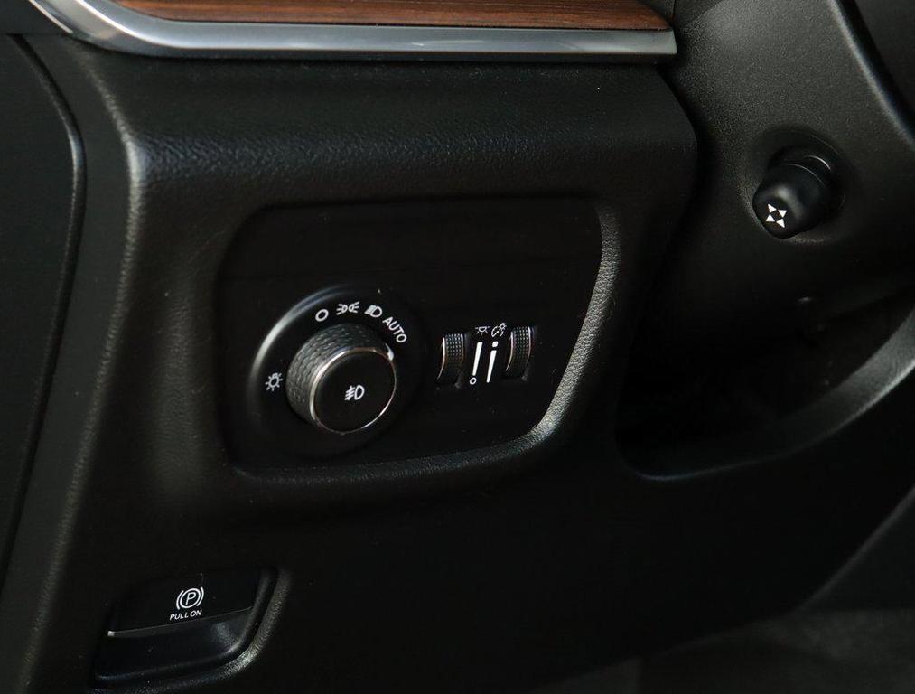 used 2022 Jeep Grand Cherokee L car, priced at $35,777