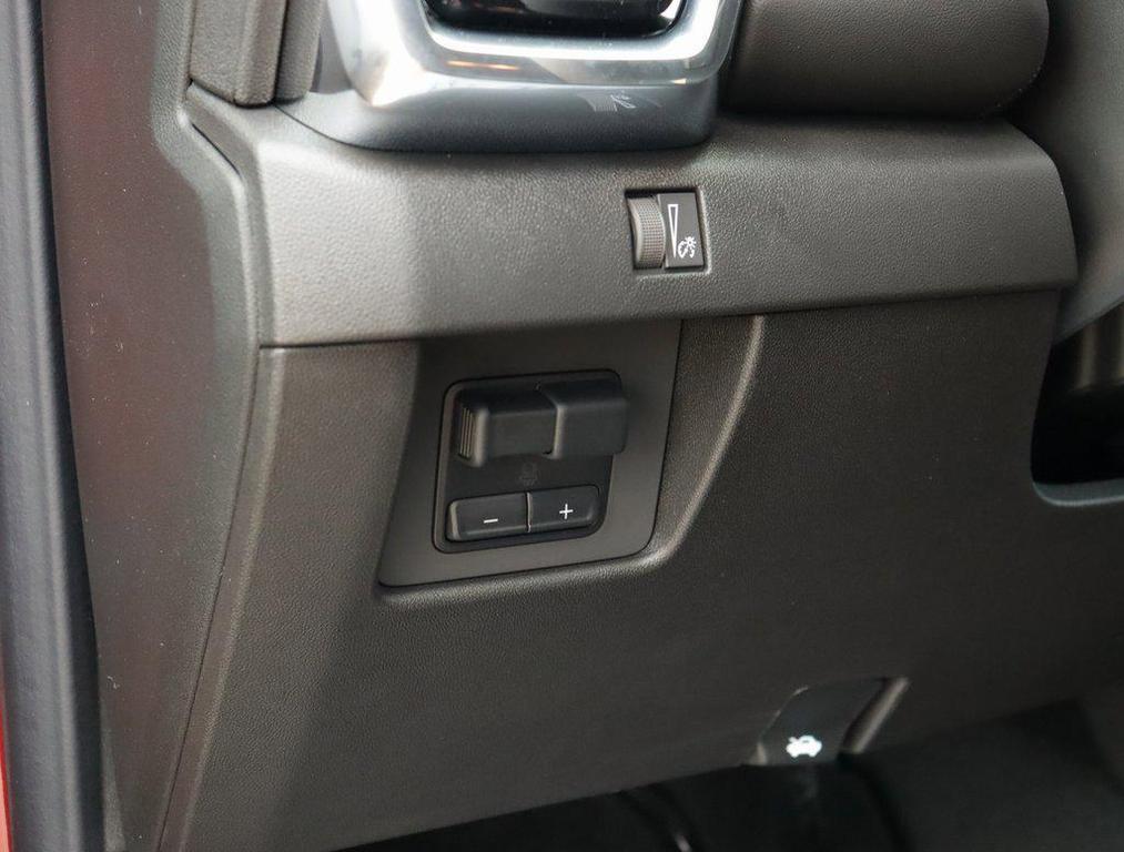new 2025 GMC Canyon car, priced at $42,325