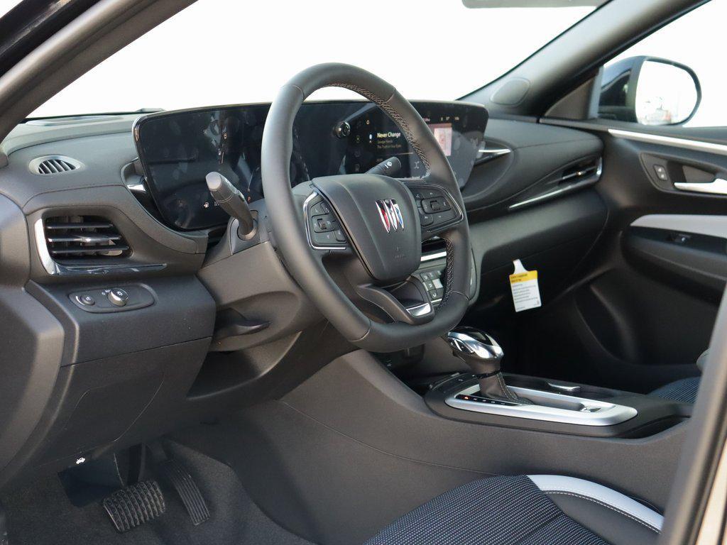 new 2025 Buick Envista car, priced at $25,730
