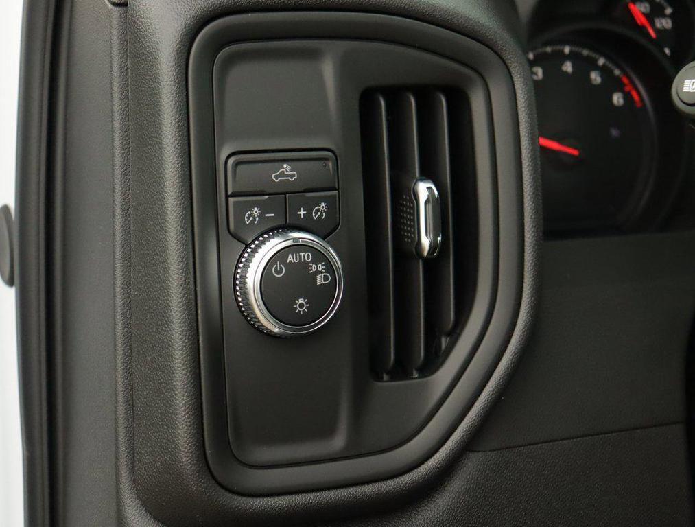new 2025 GMC Sierra 1500 car, priced at $32,406