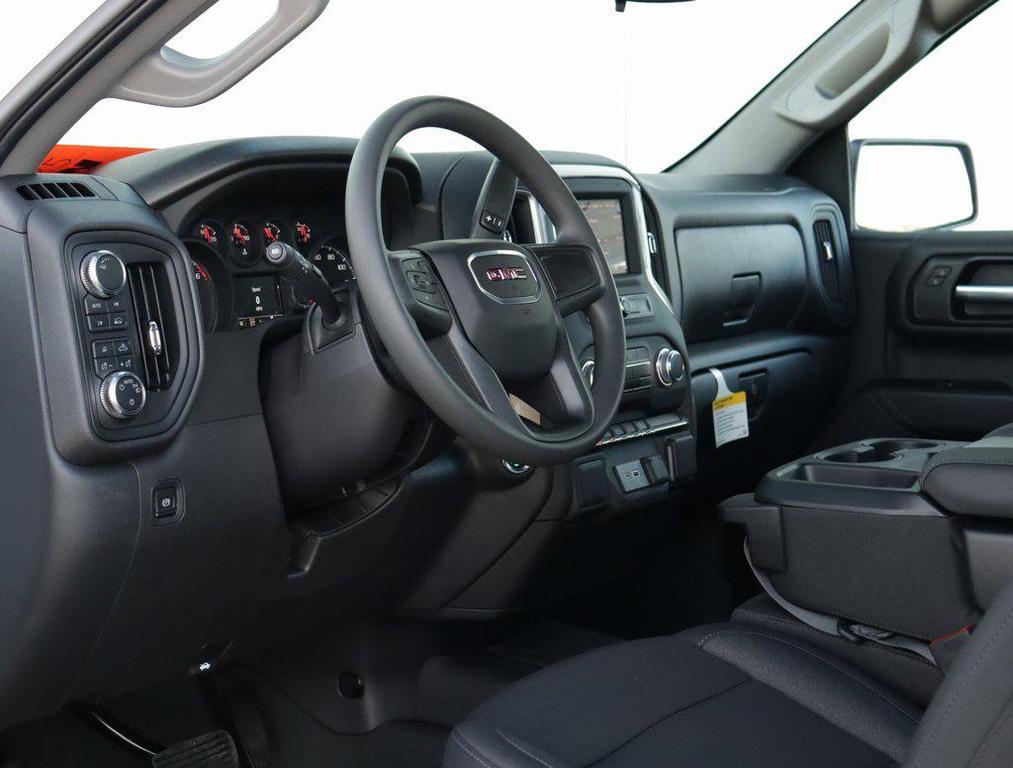 new 2025 GMC Sierra 1500 car, priced at $38,062