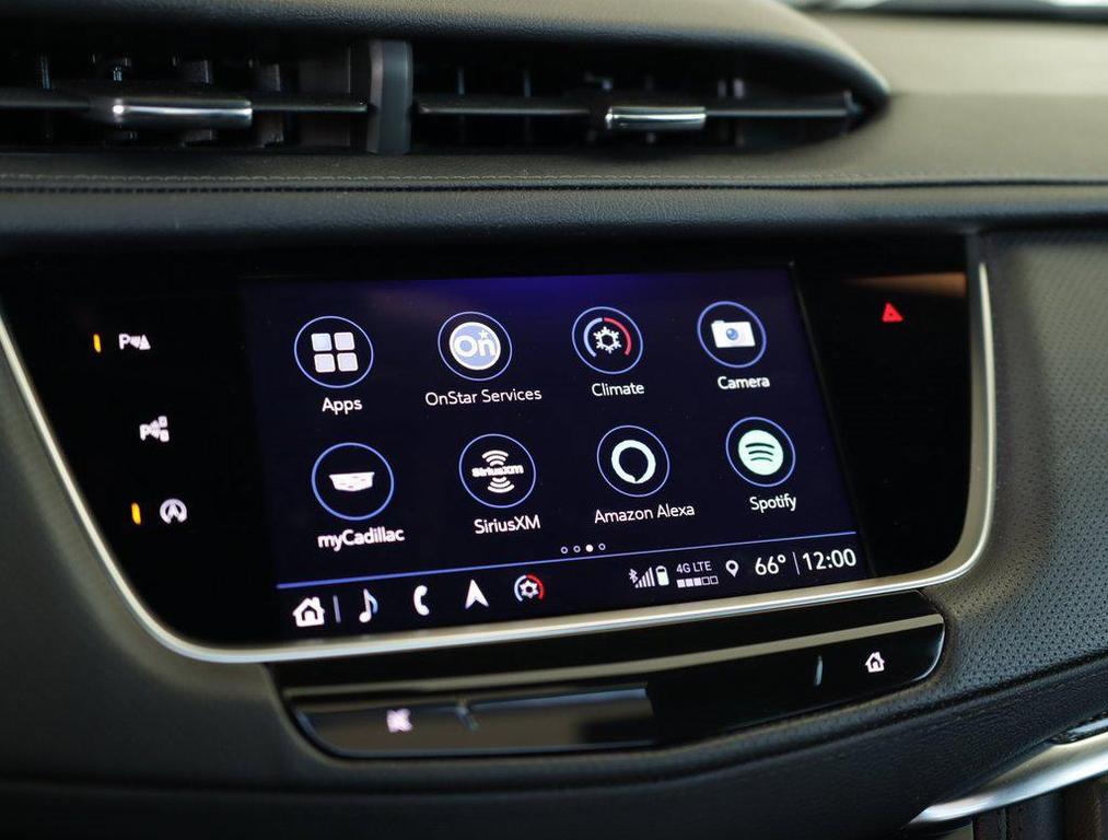 used 2023 Cadillac XT5 car, priced at $36,970