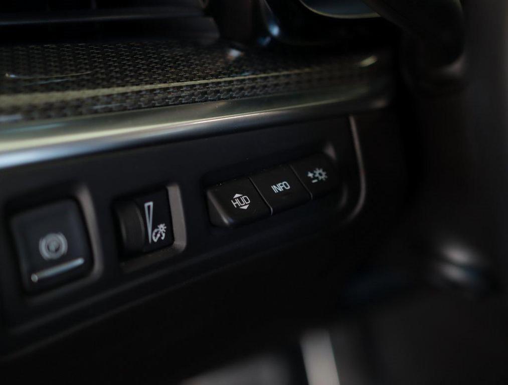 used 2023 Cadillac XT5 car, priced at $36,970