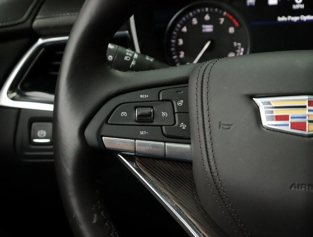 used 2024 Cadillac XT6 car, priced at $46,970