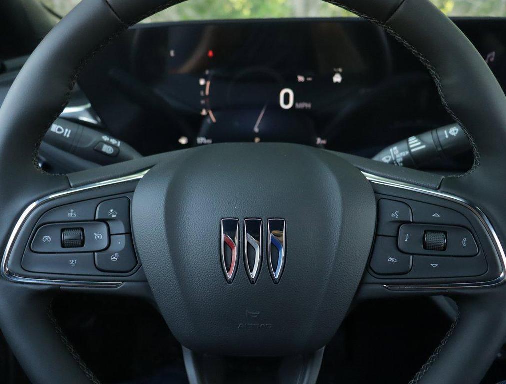 new 2025 Buick Envista car, priced at $25,830