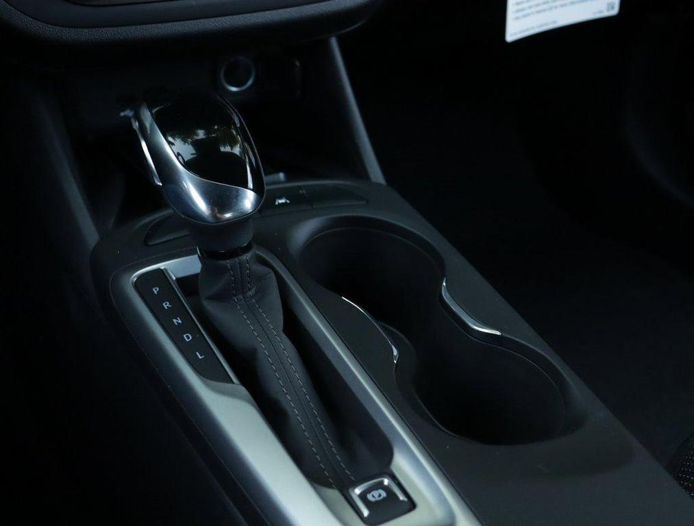 new 2025 Buick Envista car, priced at $25,830