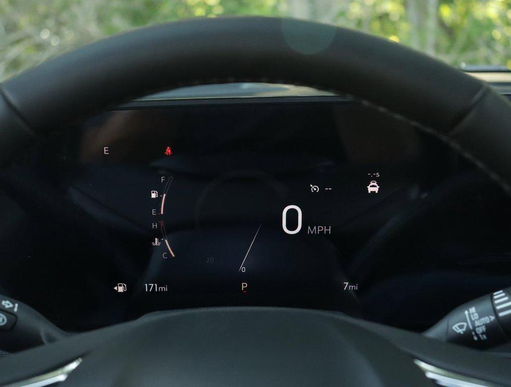 new 2025 Buick Envista car, priced at $25,830