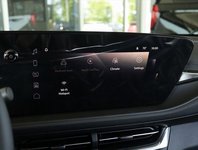 new 2025 Buick Envista car, priced at $26,170
