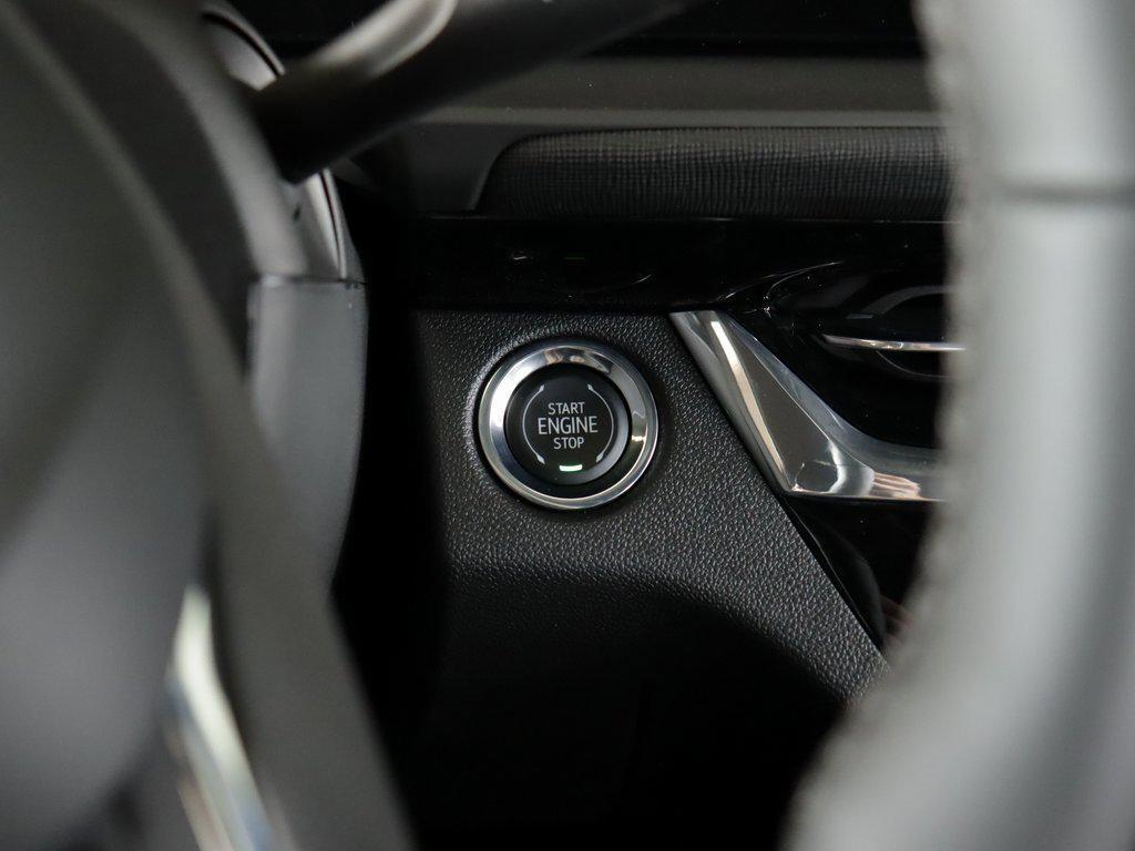 new 2025 Buick Envista car, priced at $26,330