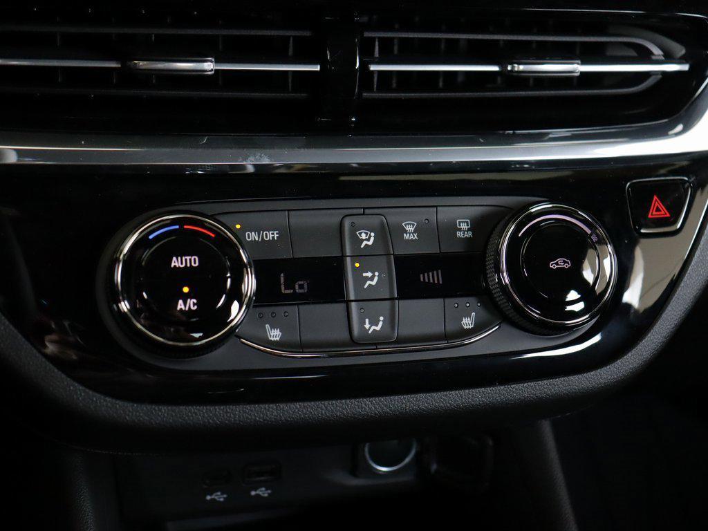 new 2025 Buick Envista car, priced at $26,330