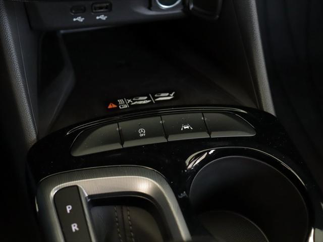 new 2025 Buick Envista car, priced at $28,110