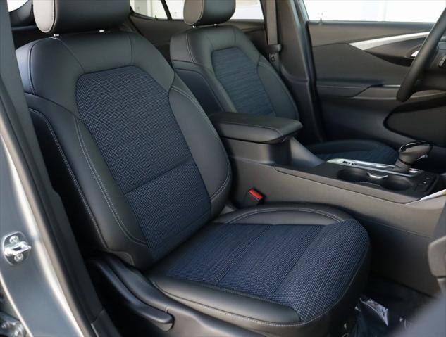 new 2025 Buick Envista car, priced at $25,628