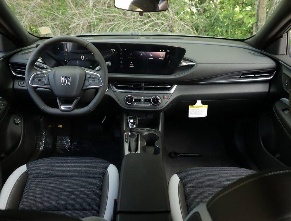 new 2025 Buick Envista car, priced at $26,080