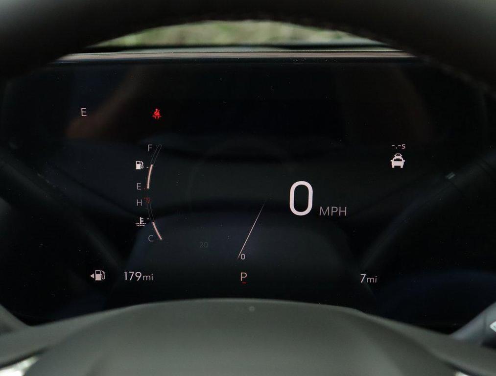 new 2025 Buick Envista car, priced at $26,080