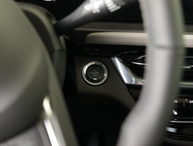 new 2025 Buick Envista car, priced at $30,435