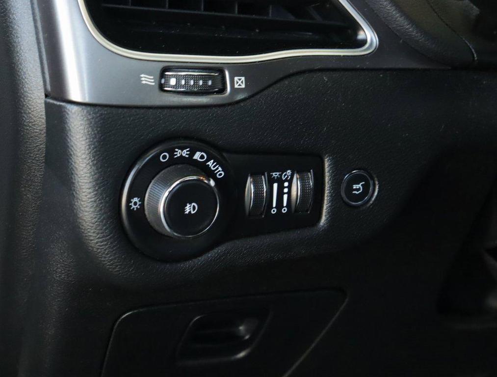 used 2021 Jeep Cherokee car, priced at $21,777