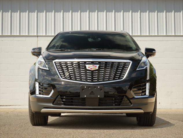 new 2025 Cadillac XT5 car, priced at $59,190