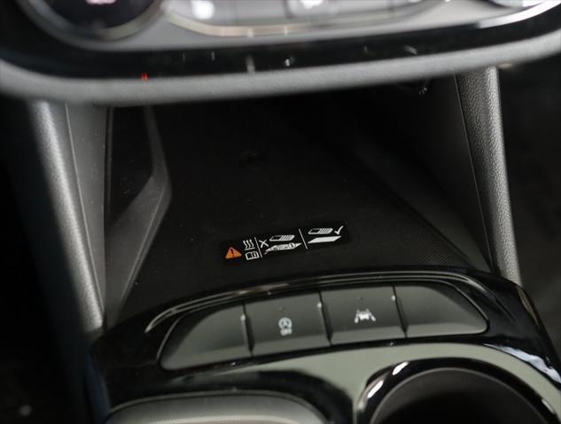 new 2025 Buick Envista car, priced at $27,075