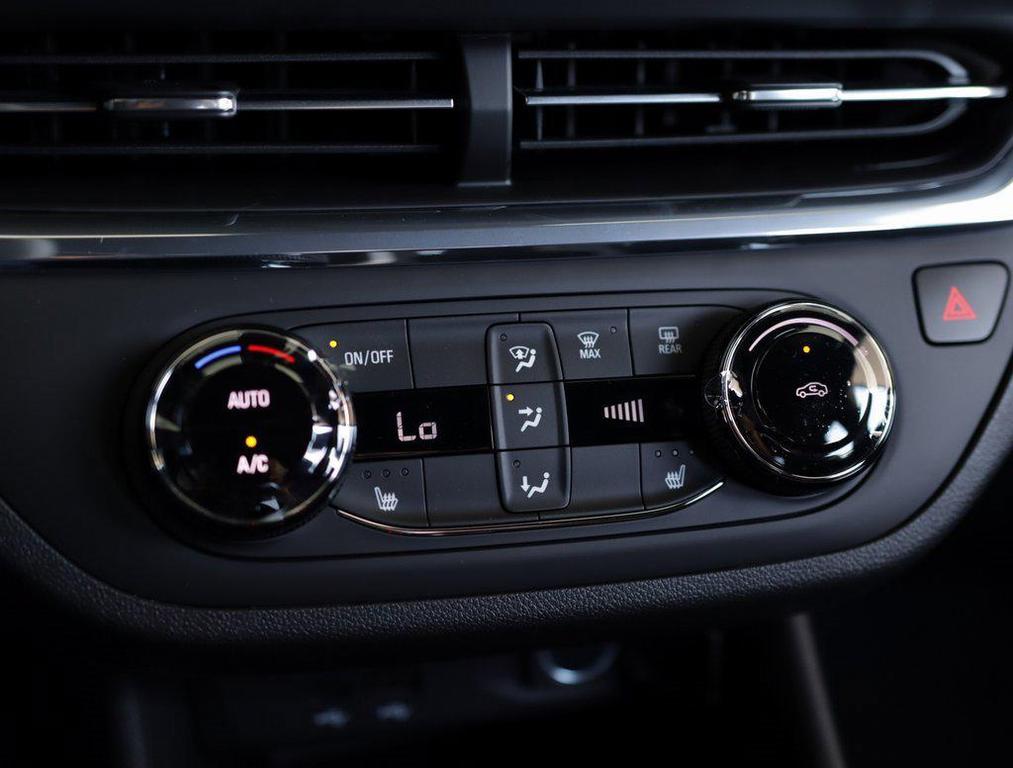 new 2026 Buick Envista car, priced at $28,080