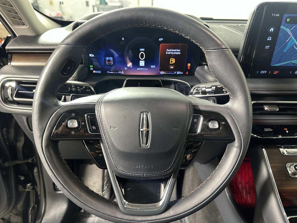 used 2025 Lincoln Aviator car, priced at $57,998