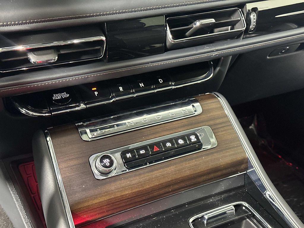 used 2025 Lincoln Aviator car, priced at $57,998