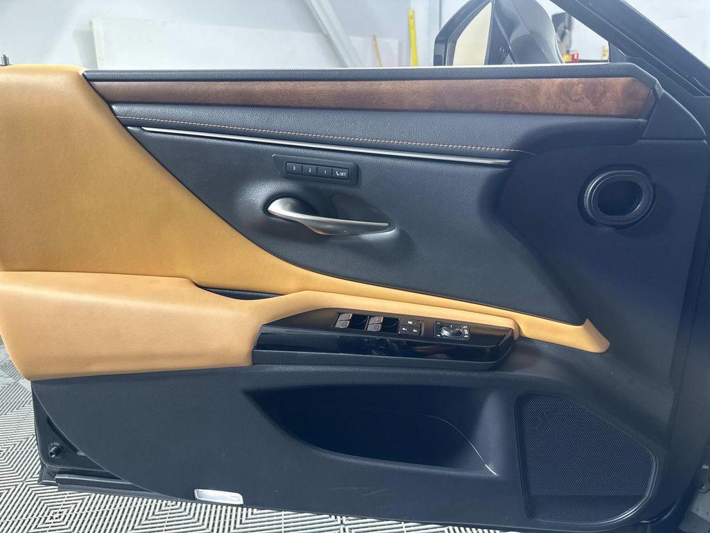 used 2022 Lexus ES 350 car, priced at $35,498